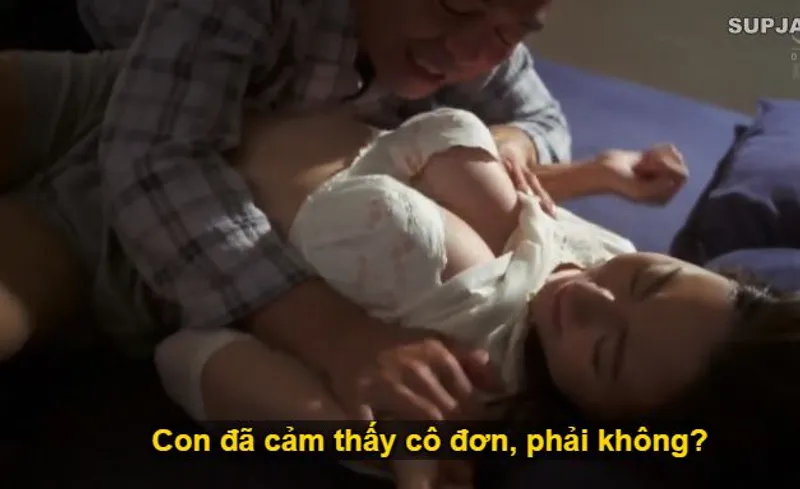 Nhìn con trai mải miết lao đầu vào việc, khiến vợ sắp cưới cô đơn lẻ bóng, ông bố chồng nổi máu yêu đương, liều lĩnh đè ra "phang" con dâu.